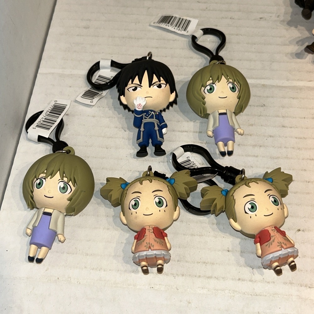 Fullmetal Alchemist Lot Elicia Hughes Clip Blind Bag Key Chain Monogram C1